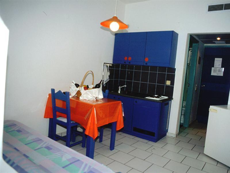 Flisvos Beach (Adults Only) Apartamento Rethymno Exterior foto