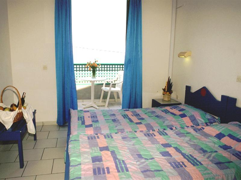 Flisvos Beach (Adults Only) Apartamento Rethymno Exterior foto